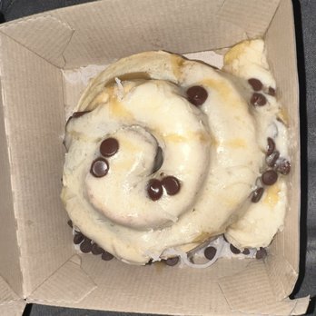 Cinnaholic - Girl Scout - Bakeries Near Me - Herndon, Virginia