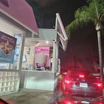 Baskin-Robbins - Drive thru - Ice Cream & Frozen Yogurt Near Me - Burbank, California Baskin-Robbins - Drive thru - Ice Cream & Frozen Yogurt Near Me - Burbank, California