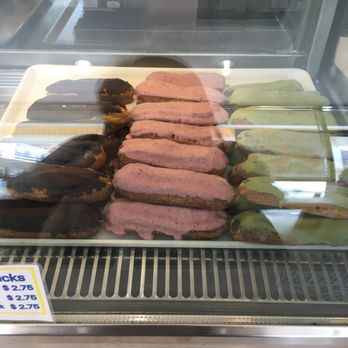 Beard Papa's - Desserts Near Me - Los Angeles, California