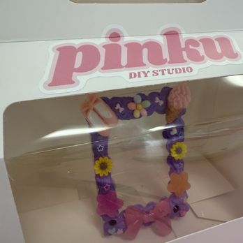 Pinku DIY Studio - Inside the box - Arts & Crafts Near Me - Los Angeles, California Pinku DIY Studio - Inside the box - Arts & Crafts Near Me - Los Angeles, California