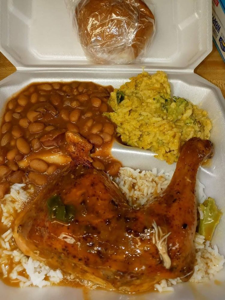 Food from Sharondas Savory Kitchen