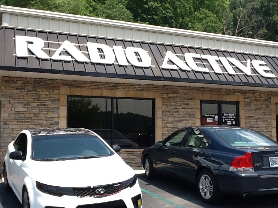 RADIO ACTIVE Updated July 2024 41 Photos 3147 Pelham Pkwy, Pelham