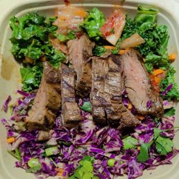 Steak bowl, fresh vegetables, kimchi Steak bowl, fresh vegetables, kimchi