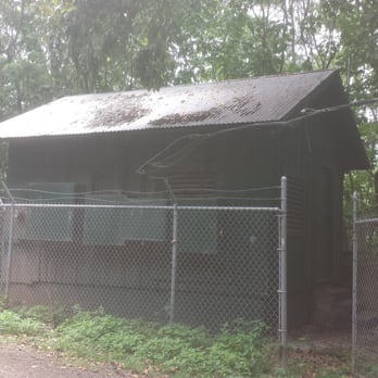 Laie Falls - Green house - Hiking Near Me