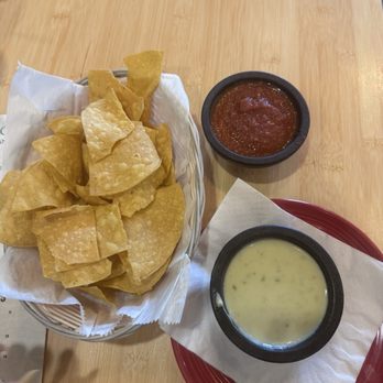 Dos Hermanos - Queso Fundido & Chips - Mexican Near Me - Columbus, Ohio