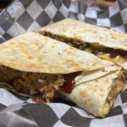 Coach's Corner Sports Pub - Pulled Pork Dilla