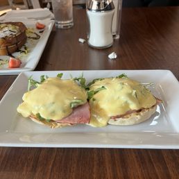 Eggs Benedict