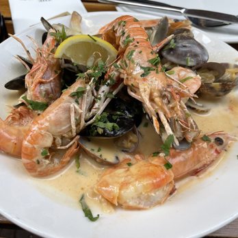 The Seafood Bar - Crustacean and shellfish in Pernod sauce - Seafood Near Me - Amsterdam, New Hampshire The Seafood Bar - Crustacean and shellfish in Pernod sauce - Seafood Near Me - Amsterdam, New Hampshire