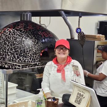 786 Degrees - Our pizza maker with a smile - Pizza Near Me - Los Angeles, California