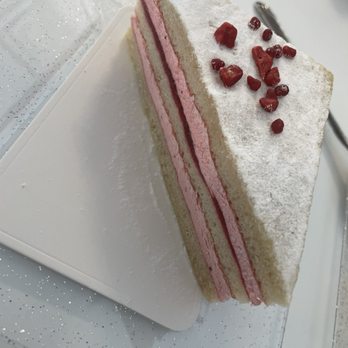 Sy's Sweet Dessert Bar - Strawberry cake - Bakeries Near Me - Las Vegas, Nevada Sy's Sweet Dessert Bar - Strawberry cake - Bakeries Near Me - Las Vegas, Nevada
