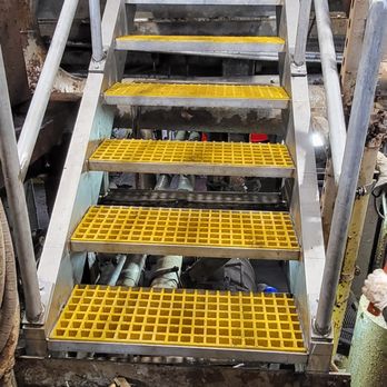 Orebend Bldrs - Stainless steel staircase - Metal Fabricators Near Me - Sunnyvale, California Orebend Bldrs - Stainless steel staircase - Metal Fabricators Near Me - Sunnyvale, California
