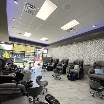 Exclusive Nails & Spa - Pedicure Stations - Nail Salons Near Me - Clawson, Michigan