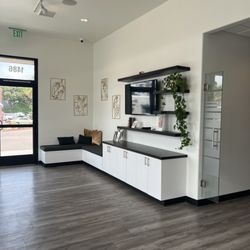 Avalon Laser - Lobby