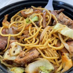 Yaki Smoka - Spicy Garlic Chicken Yakisoba
