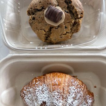 Qahwa Time Cafe - Kinder Cookie, Chocolate Croissant - Coffee & Tea Near Me - St. Louis, Missouri