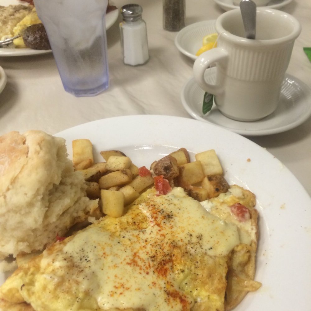 Q Cafe - Gulf omelet - New American Near Me - Thomasville, Georgia Q Cafe - Gulf omelet - New American Near Me - Thomasville, Georgia