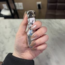 Miu Miu Nail Spa - It's very beautiful and shine! Love it! New gel color (glass breaded cat eyes). You have to try it!
