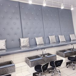 Glamorous Nail Bar - Pedicure Station