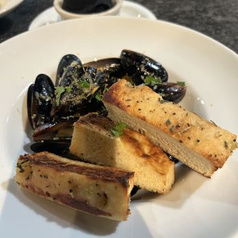 Bonfire Grill - Mussels - New American Near Me - Tomball, Texas