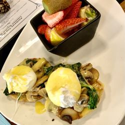 Parkside Tap House - Veggie eggs  Benedict