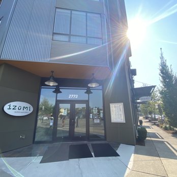 Izumi Japanese Restaurant - Front doors to the restaurant. - Sushi Bars Near Me - Eugene, Oregon