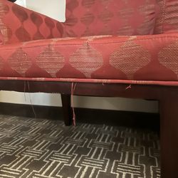 Holiday Inn Express & Suites Lantana - Furniture dirty and falling apart. All pretty gross to sit on.