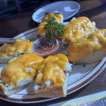 Barbara's Fishtrap - Garlic Cheesy Crabby Bread - Seafood Near Me - Half Moon Bay, California