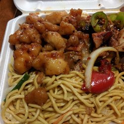 Ruby Thai MDM - On the left is kick something chicken and on the right is jalapeno chicken lo mein noodles.