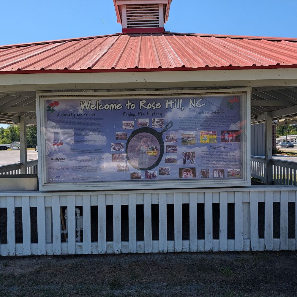 World's Largest Frying Pan - Landmarks & Historical Buildings Near Me - Wallace, North Carolina