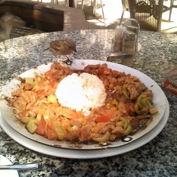 Kent - Saç tava - A Turkish lamb stew with tomatoes and peppers. These damn birds kept trying to eat my food! And not just the bread!!! - Turkish Near Me - Vienna, 9