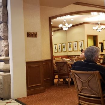 Cafe at the Pfister - Dining room - Cafes Near Me - Milwaukee, Wisconsin Cafe at the Pfister - Dining room - Cafes Near Me - Milwaukee, Wisconsin