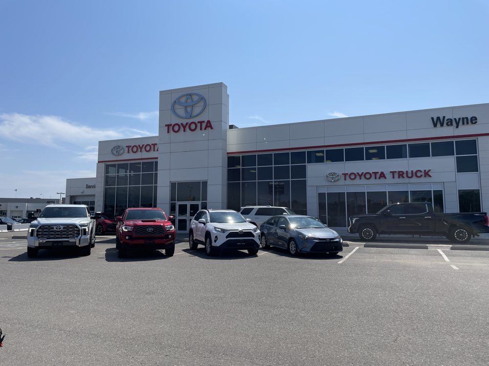 WAYNE TOYOTA Updated August 2024 23 Photos 787 Central Avenue, Thunder Bay, Ontario Car