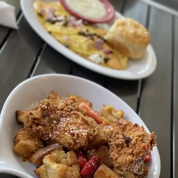 Ruby Sunshine Charlotte Southend - hot honey fried chicken and french toast bites (foreground) - Breakfast & Brunch Near Me - Charlotte, North Carolina Ruby Sunshine Charlotte Southend - hot honey fried chicken and french toast bites (foreground) - Breakfast & Brunch Near Me - Charlotte, North Carolina