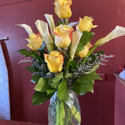 Larimore Flower and Gift Shop - Roses and calla lilies