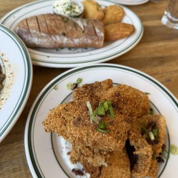 Chez Lafayette - Fried catfish - Cajun/Creole Near Me - Tacoma, Washington