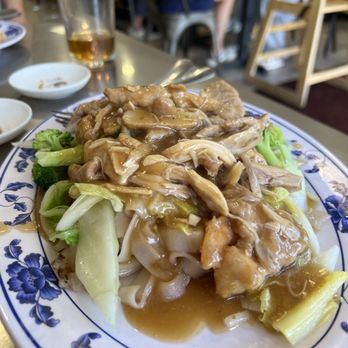 Vien Huong Restaurant - Chew Chou chow hot (rice noodles). Very good - Chinese Near Me - Oakland, California Vien Huong Restaurant - Chew Chou chow hot (rice noodles). Very good - Chinese Near Me - Oakland, California