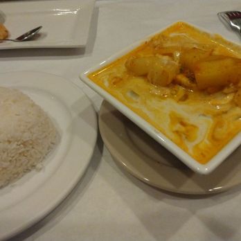 Thai Topaz - Golden curry with rice - Thai Near Me - Castle Hills, Texas Thai Topaz - Golden curry with rice - Thai Near Me - Castle Hills, Texas