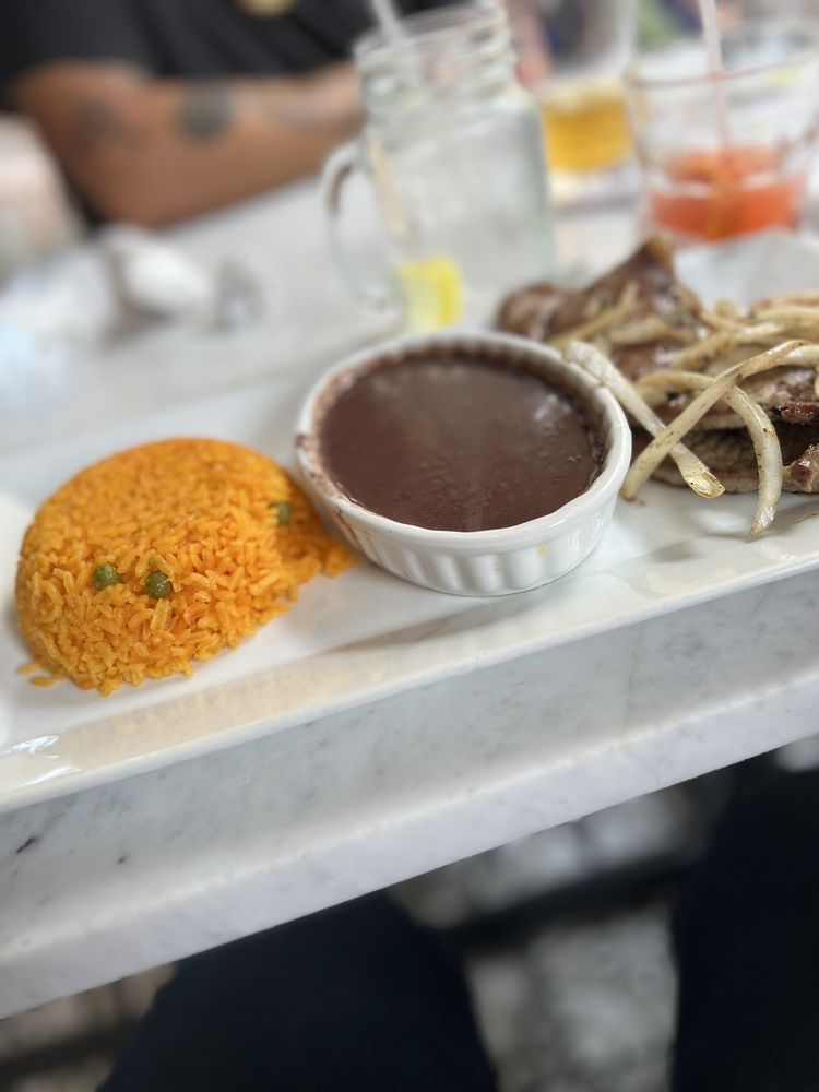 Maria’s Pupusas And Tacos