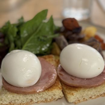 Bachour - Ham Benedict - Bakeries Near Me - Coral Gables, Florida Bachour - Ham Benedict - Bakeries Near Me - Coral Gables, Florida