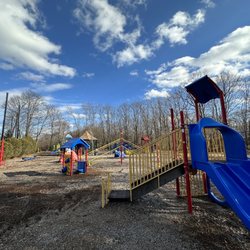 Kids Konnection - Park in the winter is empty haha