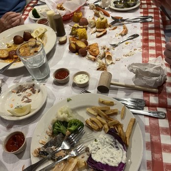 The Crab Pot - Dinner for 5 - Seafood Near Me - Seattle, Washington The Crab Pot - Dinner for 5 - Seafood Near Me - Seattle, Washington