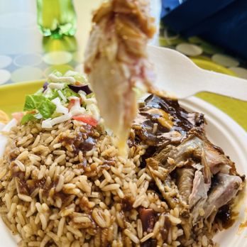 Jamaican Mi Juicy - Jerk chicken meal - Juice Bars & Smoothies Near Me Jamaican Mi Juicy - Jerk chicken meal - Juice Bars & Smoothies Near Me