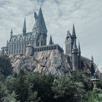 Universal Studios Florida - Hogwarts - Amusement Parks Near Me - Orlando, Florida Universal Studios Florida - Hogwarts - Amusement Parks Near Me - Orlando, Florida