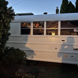 Jetmore - A bus with a working propane system!