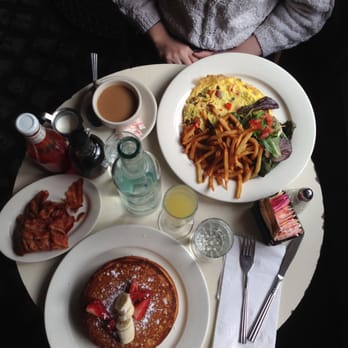 CAFÉ LULUc - Pancakes, bacon, mimosa, omelet, coffee - French Near Me - Brooklyn, New York CAFÉ LULUc - Pancakes, bacon, mimosa, omelet, coffee - French Near Me - Brooklyn, New York