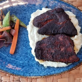 Mi Loreto - Blacken fish of the day over potatoes with vegetables. - Mexican Near Me - Loreto, BCS