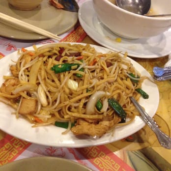 Din Ho Chinese BBQ - Combination lo mein - home made noodles! YUM!! - Barbeque Near Me - Austin, Texas Din Ho Chinese BBQ - Combination lo mein - home made noodles! YUM!! - Barbeque Near Me - Austin, Texas