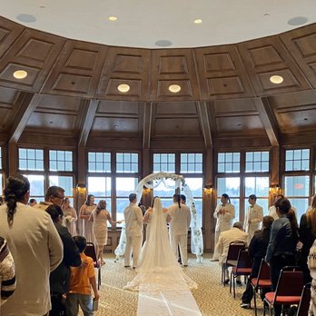 Riverview Gardens - Wedding at the gardens - Parks Near Me - Appleton, Wisconsin