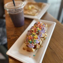 Cafe Boku - Ube croffle
