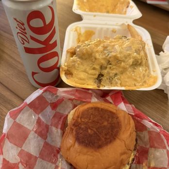 7th Street Burger - Burgers Near Me - New York, New York